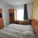 Hotel Brit Confort