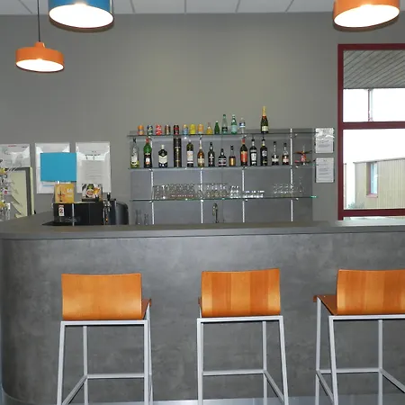 Brit Hotel Confort Bressuire 3*